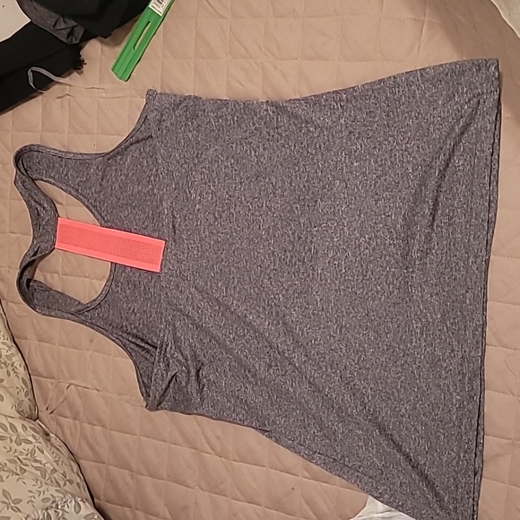 Tank top - Picture 2 of 4